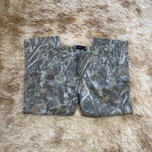 Abercrombie & Fitch Green Camouflage Cargo Jeans